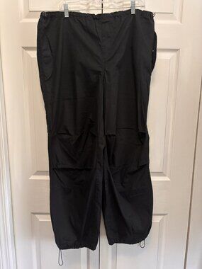 True Craft Men’s Black Parachute Pants XL NWT Cargo Elastic Waist Cinch Ankle